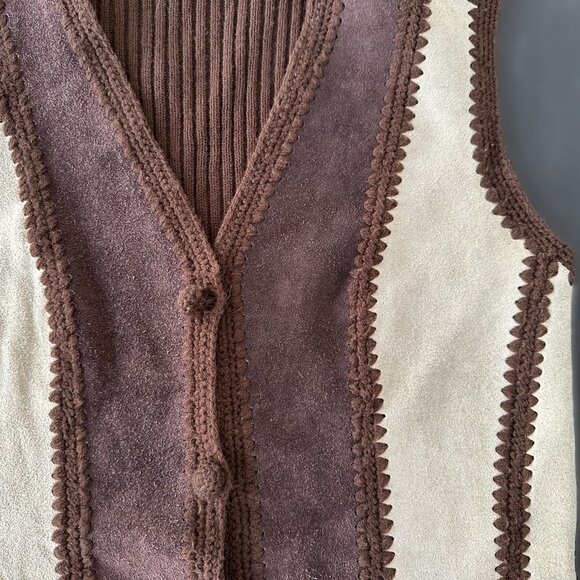 Rare 1970s Suede & Knit Vest Crochet Trim / covered buttons Brown Tan Vintage - Picture 3 of 10